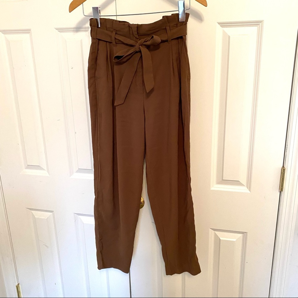 H&M Khaki Paperbag Pants Size 4